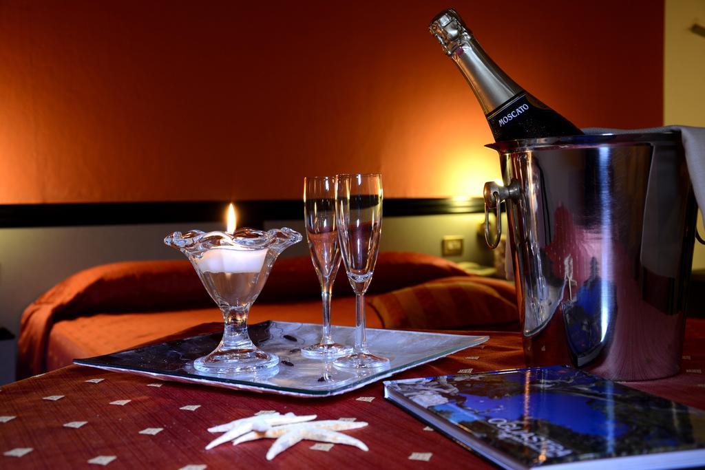Hotel Orri Тортоли Экстерьер фото