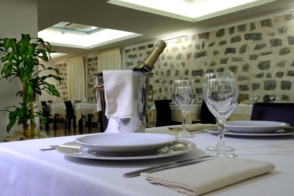 Hotel Orri Тортоли Экстерьер фото