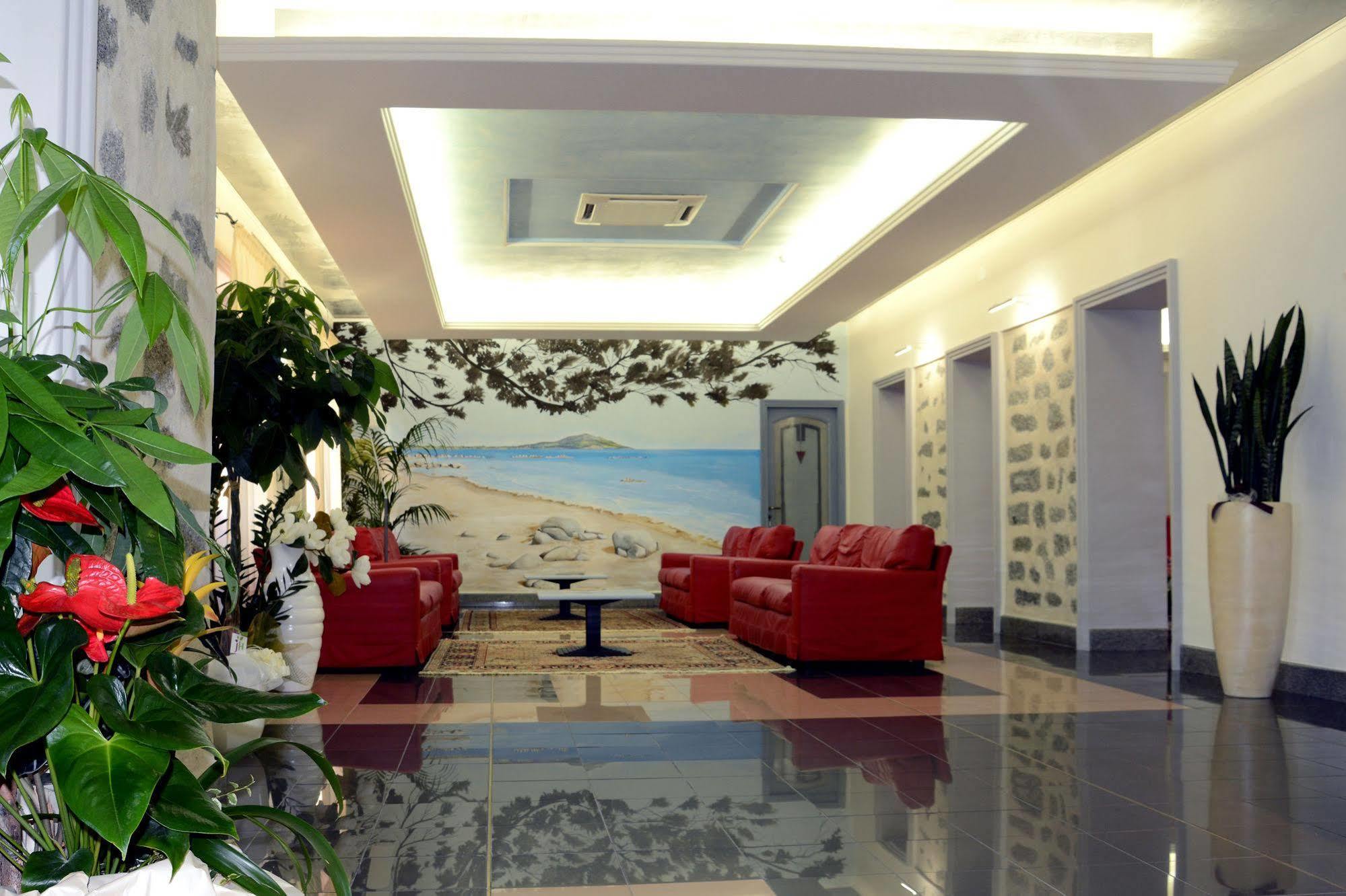 Hotel Orri Тортоли Экстерьер фото