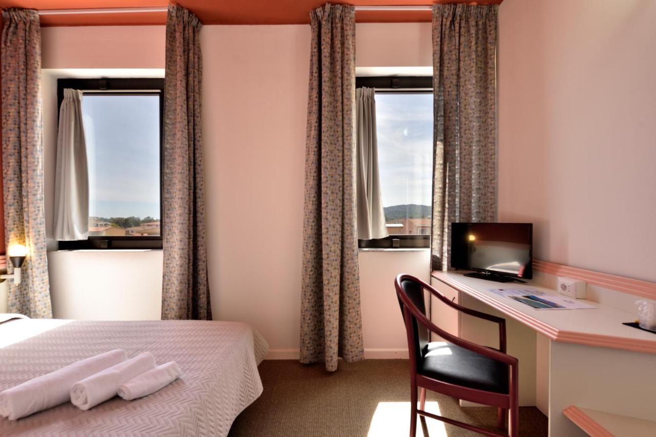 Hotel Orri Тортоли Экстерьер фото