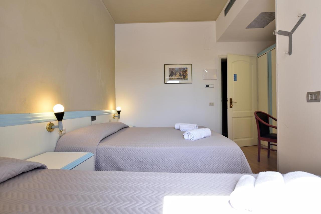 Hotel Orri Тортоли Экстерьер фото