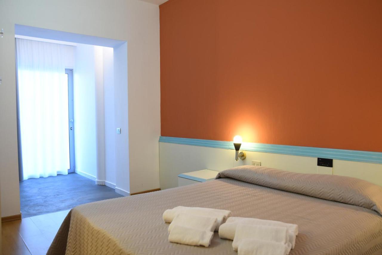 Hotel Orri Тортоли Экстерьер фото