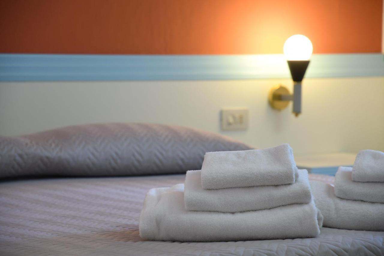 Hotel Orri Тортоли Экстерьер фото